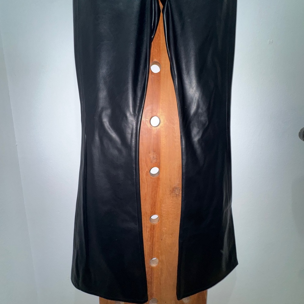 Veronica Beard High-Rise Stretch Vegan Leather Beverly Pant in Black - Picture 9 of 16